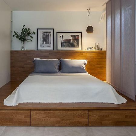 Unique Semi-Basement Stay At The Foot Of The Acropolis Atenas Exterior foto