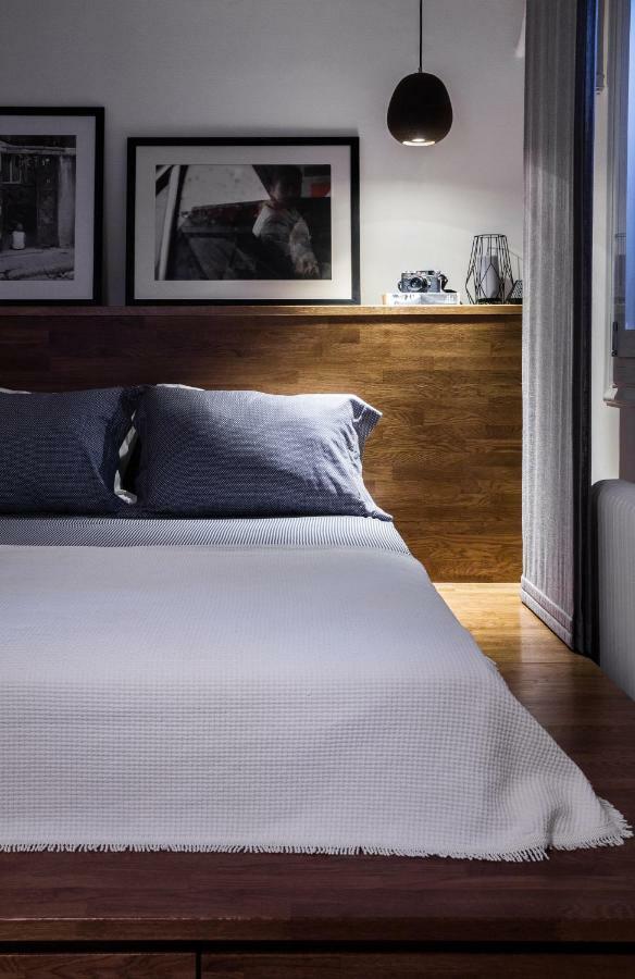 Unique Semi-Basement Stay At The Foot Of The Acropolis Atenas Exterior foto