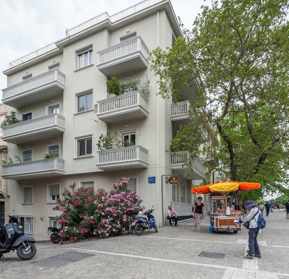 Unique Semi-Basement Stay At The Foot Of The Acropolis Atenas Exterior foto