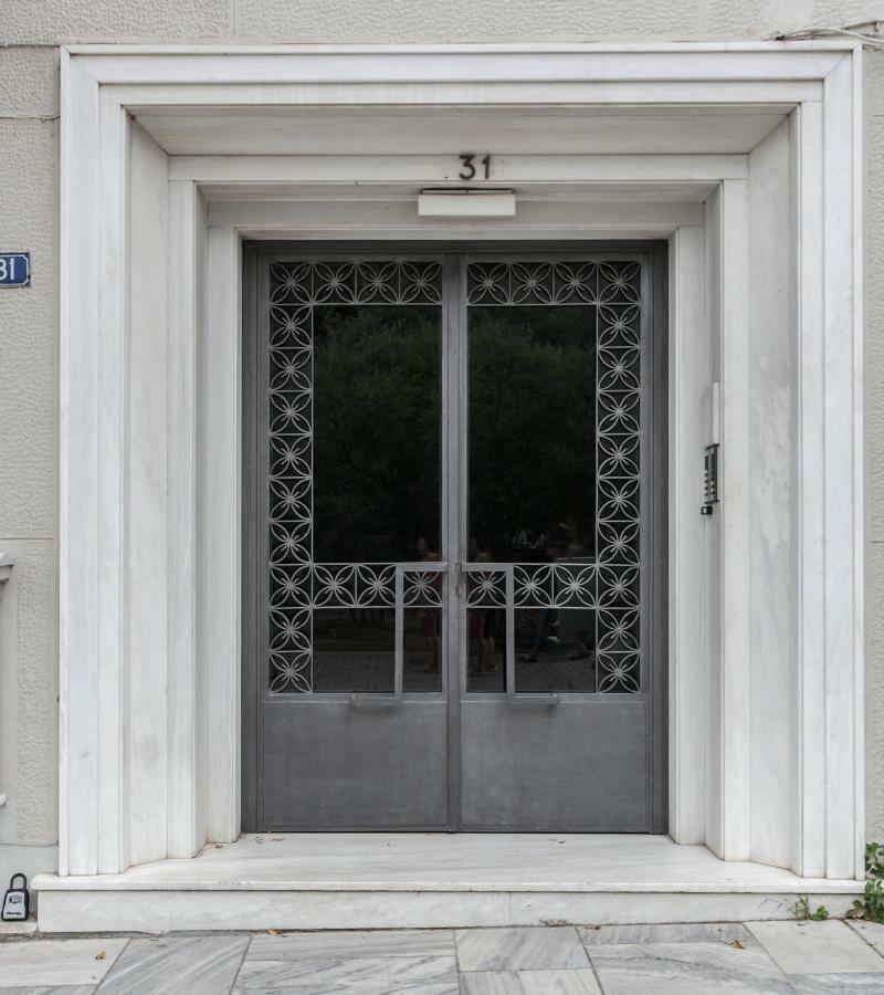 Unique Semi-Basement Stay At The Foot Of The Acropolis Atenas Exterior foto